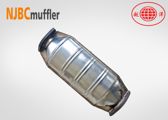 El convertidor catalítico de Nissan D22 cumple con el estándar de emisión de Euro OBD de yueyangmuffler